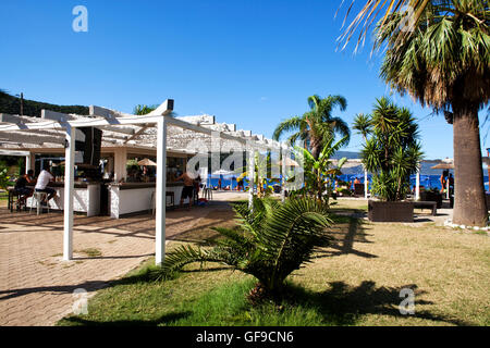 Strandbar auf Kefalonia Strand Antisamos, Ionische Inseln, Griechenland Stockfoto