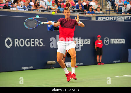 Toronto, Ontario, Kanada. 29. Juli 2016. Novak Djokovic besiegt Tomas Berdych im Viertelfinale des Rogers Schale in Toronto. Die Welt Nr. 1 gewann in zwei Sätzen und wird nun im Halbfinale zu spielen - Finale am Samstag. Stockfoto