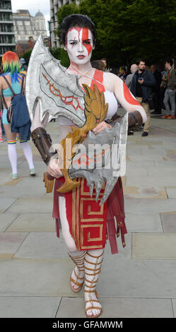 Manchester, UK. 30. Juli 2016. Gäste Ankunft in Manchester Central zum MCM Manchester Comic Con, Samstag, 30 Juli Manchester, Vereinigtes Königreich. Bildnachweis: Stephen Searle/Alamy Live-Nachrichten Stockfoto