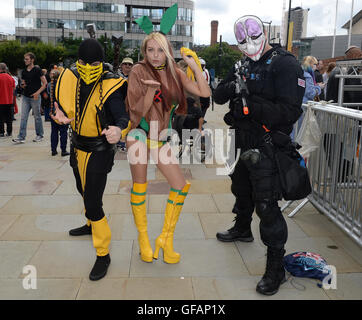 Manchester, UK. 30. Juli 2016. Gäste Ankunft in Manchester Central zum MCM Manchester Comic Con, Samstag, 30 Juli Manchester, Vereinigtes Königreich. Bildnachweis: Stephen Searle/Alamy Live-Nachrichten Stockfoto