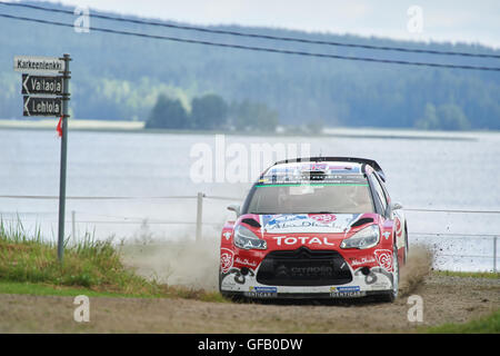 Jyväskylä, Finnland. 31. Juli 2016. Kris Meeke Großbritanniens und Paul Nagle Irlands in Aktion während der SS22 von Neste Rally Finnland 2016 in ihren Citroen DS3 WRC des team Abu Dhabi Total World Rally Team am 31. Juli 2016 in Jyväskylä, Finnland Credit: Markku Heikkilä/Alamy Live News Stockfoto