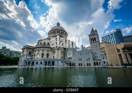 Die erste Kirche von Christ, Wissenschaftler und Wasserbecken, in Boston, Massachusetts. Stockfoto