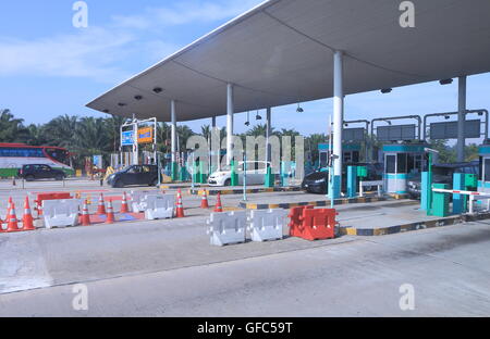 Zahlung Mautstelle auf der Autobahn in Kuala Lumpur Malaysia. Stockfoto