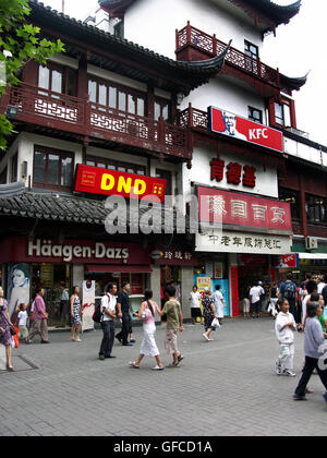 Hauptplatz des alten Stadt-Basar in Nánshì, das älteste Viertel von Shanghai, China. Stockfoto