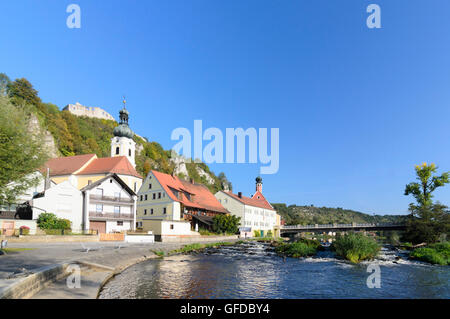 Kallmünz: Fluss Naab, St. Michael-Kirche, Burg Kallmünz, Deutschland, Bayern, Bayern, Oberpfalz, Oberpfalz Stockfoto