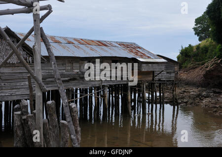 Haus auf Stelzen, Batam, Indonesien Stockfoto