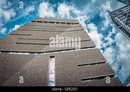 Te äußere des Tate Modern Neubau entworfen durch Architekten Herzog & de Meuron Stockfoto