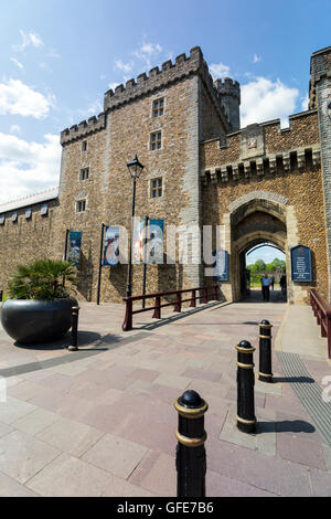 Eingang Torhaus, Cardiff Castle, South Glamorgan, Wales, UK Stockfoto