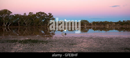 Full Moon Rising über See Houdraman Stockfoto