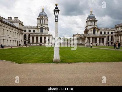 Die ehemalige Royal Naval College Greenwich, früher Greenwich Hospital und jetzt Teile davon dienen als Bildungseinrichtung Stockfoto