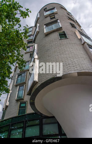 Mary Seacole House, Clapham High Street, ein Wahrzeichen £80m mischt verwenden Regeneration Schema für Bibliothek und Gesundheitszentrum. Stockfoto