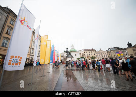 Krakau, Polen. 31. Juli 2016. Pilger aus Krakau nach Weltjugendtag endet Krakau 2016. Bildnachweis: Rok Rakun/Pacific Press/Alamy Live-Nachrichten Stockfoto