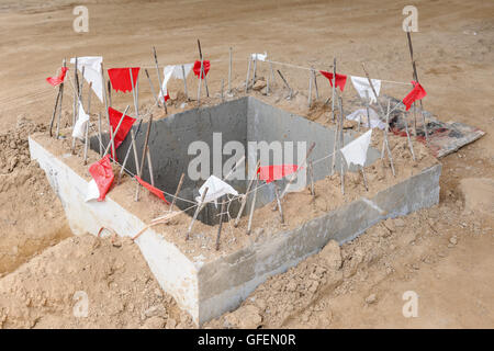 eisernen Käfig in einer Baustelle zu verstärken Stockfoto