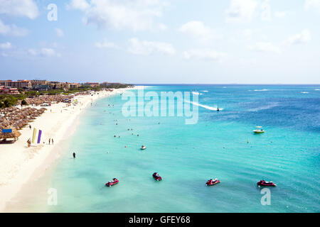 Luftaufnahmen von Eagle Beach auf der Insel Aruba in der Karibik Stockfoto