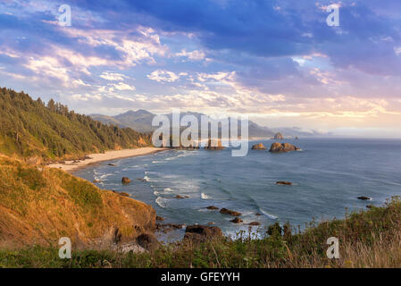 Crescent Beach vom Ecola State Park an der Küste von Oregon Stockfoto