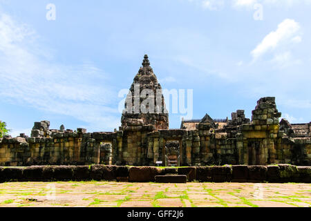 Prasat Hin Phanom Rung, Phanom Rung oder vollständigen Namen, Prasat Hin Phanom Rung, wird ein Khmer-Tempel-Komplex auf dem Rand einer ausgestorbenen festgelegt. Stockfoto