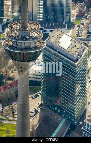 Luftaufnahme, Rheinturm, TV Tower Düsseldorf mit Tor, Düsseldorf, Rheinland Nord Rhein Westfalen, Deutschland, Europa, Antenne Stockfoto