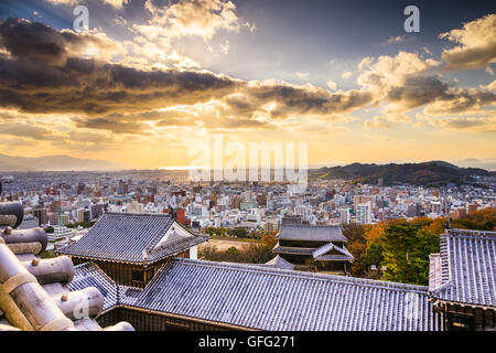 Matsuyama, Japan von der Burg gesehen. Stockfoto