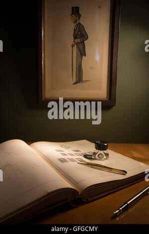 Briefmarken sammeln als Zeitvertreib mit seltenen und teuren Marken und hohe Katalogwerte Stockfoto