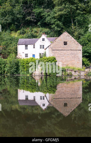 Alte Mühle am Ostufer des Flusses tragen Durham Stadt, Nord-Ost-England, UK Stockfoto