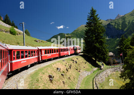 An Bord der Bernina-Bahn auf dem Weg nach St Moritz Schweizer Alpen Stockfoto