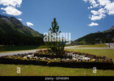 Der See in St. Moritz mit schönen flauschigen Wolken Stockfoto