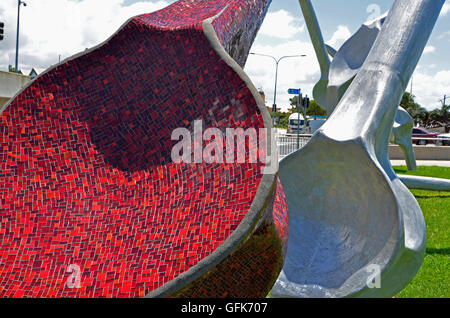 Tribut Skulptur an der Wal Fischer im Bluewater Quay, Downtown Mackay, Queensland, Australien Stockfoto