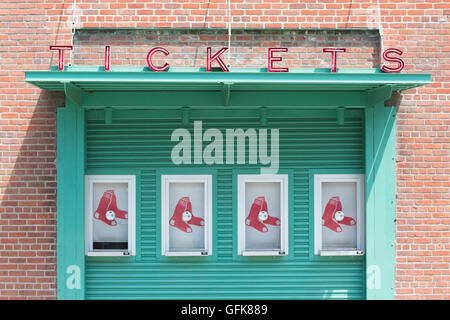 Ein Foto von dem Ticketschalter im Fenway Park für die Boston Red Sox Baseball-Team. Stockfoto