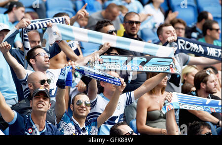 Lazio-Fans beim Freundschaftsspiel zwischen Brighton und Hove Albion und Lazio im American Express Community Stadium in Brighton und Hove. Juli 31, 2016. Simon Dack / Tele-Bilder Stockfoto