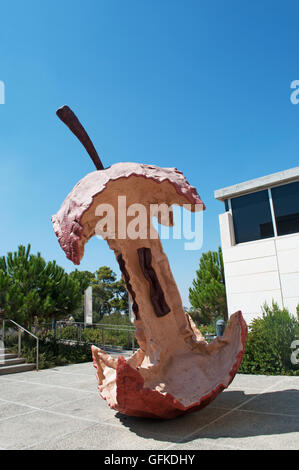 Jerusalem, Israel-Museum: die Apple Core, eine Pop-Art-Skulptur realisiert im Jahr 1992 von Claes Oldenburg und Coosje van Bruggen Stockfoto