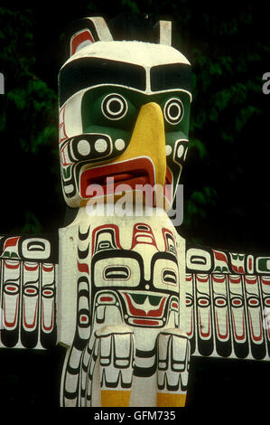 Stanley Park in Vancouver, BC, Kanada ist Heimat für eine Vielzahl von Sehenswürdigkeiten wie die Totempfähle an Brockton Punkt angezeigt. Stockfoto