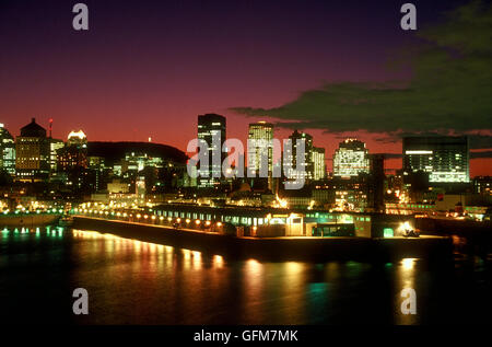 Skyline von Montreal aus den alten Hafen von Montreal betrachtet ist die größte Stadt in der Provinz von Quebec Stockfoto