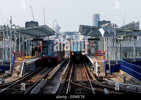 West India Quay DLR-Station in London England Vereinigtes Königreich UK Stockfoto