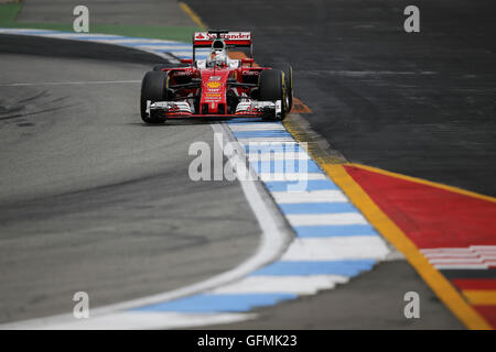 Hockenheim, Deutschland. 31. Juli 2016. SEBASTIAN VETTEL Deutschlands und Scuderia Ferrari fährt während der 2016 Formel 1 großer Preis von Deutschland auf dem Hockenheimring in Hockenheim, Deutschland. Bildnachweis: James Gasperotti/ZUMA Draht/Alamy Live-Nachrichten Stockfoto