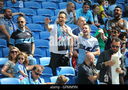 American Express Stadion, Brighton, Vereinigtes Königreich. 31. Juli 2016. Lazio-Fans bei einem Testspiel vor der Saison. Bildnachweis: Tony Rogers/Alamy Live-Nachrichten Stockfoto