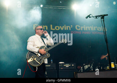 Pikehall, Derbyshire, UK. 31. Juli 2016. Fun Lovin ' Criminals, Huey Morgan, Brian "Schnell" Leiser "und Frank Benbini, Perfom bei Y nicht Festival, Pikehall, Derbyshire, England am Sonntag, 31. Juli 2016. Bildnachweis: Alex Williams/Alamy Live-Nachrichten Stockfoto