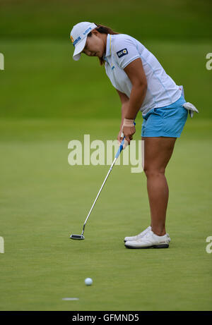 Woburn Golf Course, Milton Keynes, UK. 31. Juli 2016. Ricoh Womens Open Golf, letzte Runde. Mirim Lee (Korea) putts auf die 15 grün. Bildnachweis: Aktion Plus Sport/Alamy Live-Nachrichten Stockfoto