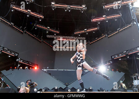 Chicago, Illinois, USA. 31. Juli 2016. LINDSEY STIRLING tritt beim Lollapalooza Festival im Grant Park in Chicago, Illinois Credit: Daniel DeSlover/ZUMA Draht/Alamy Live News Stockfoto