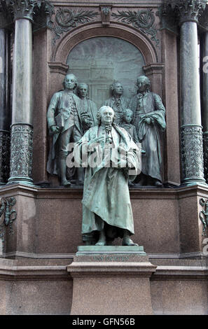 Statue von Gerard Van Swieten an Maria-Theresia-Denkmal in Wien Stockfoto