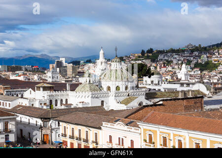 Kirche der Jesuiten oder la Compañía, in der Altstadt, Quito, Hauptstadt von Ecuador, Südamerika Stockfoto