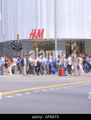 Menschen Fuß auf der Orchard Road in Singapur. Stockfoto