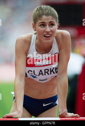 LONDON, ENGLAND - 22 Juli: Rosie Clarke Frauen 3000 m Hindernislauf Tag zwei der Muller Jubiläumsspiele im Stadion - Que Stockfoto