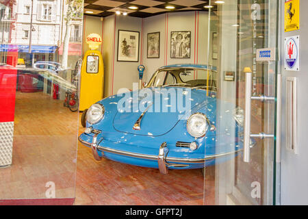 Oldtimer in Paris Stockfoto