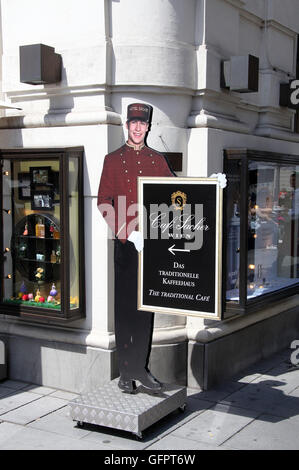 Cafe Sacher in Wien Stockfoto