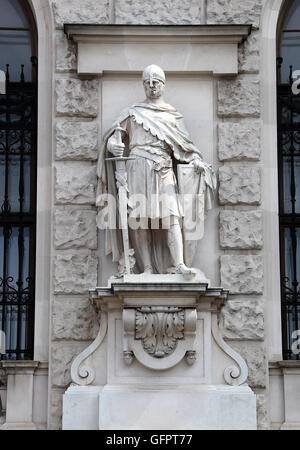 Historische Statue von Frank im Abschnitt "Neue Burg" der Wiener Hofburg Stockfoto