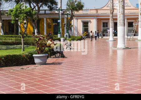 Barranco, Lima - Mai 10: Barrancos Bibliothek auf dem Stadtplatz des Barranco Stadtteil von Lima, Peru. 10. Mai 2016 Barranco, Li Stockfoto