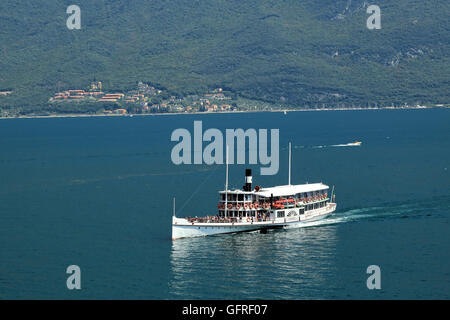 Paddel-Dampfer "Giuseppe Zanardelli" am Gardasee, Italien. Stockfoto