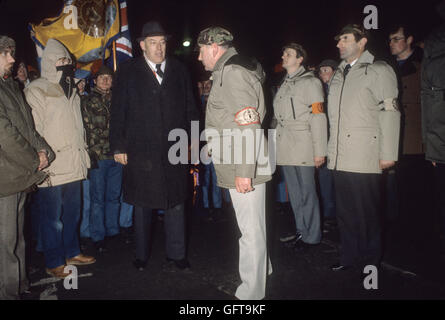 Die Probleme. Nordirland. Die Paramilitärs der Third Force von Rev’d Ian Paisley. Die Red Hand Commandos waren ein Versuch, eine loyalistische Verteidigungsmiliz der Ulster zu bilden und waren Teil des loyalistischen Aktionstages, eines Protestes gegen die sich verschlechternde Sicherheitslage. Newtownards, County Down. 1980ER UK 1981. HOMER SYKES Stockfoto