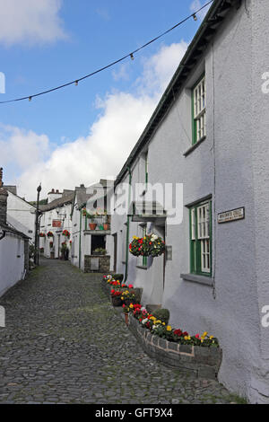 Wordsworth Straße (ehemals Leder, Rag & Putty) im Dorf Hawkshead, Cumbria Stockfoto