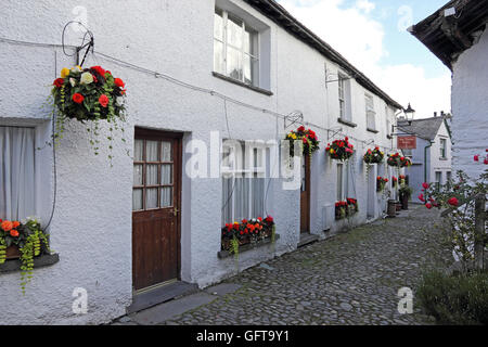 Wordsworth Straße (ehemals Leder, Rag & Putty) im Dorf Hawkshead, Cumbria Stockfoto